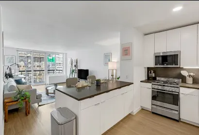 37th St Serviced Apartment