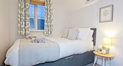 2 Bed House next to Barry Beach