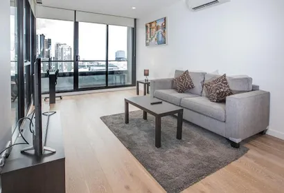 Spencer Street Serviced Apartment-II