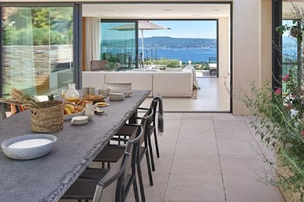 A STUNNING 380m2 MEDITERRANEAN SEA VIEW VILLA