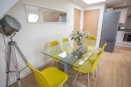 Dining area at &lt;/div&gt;