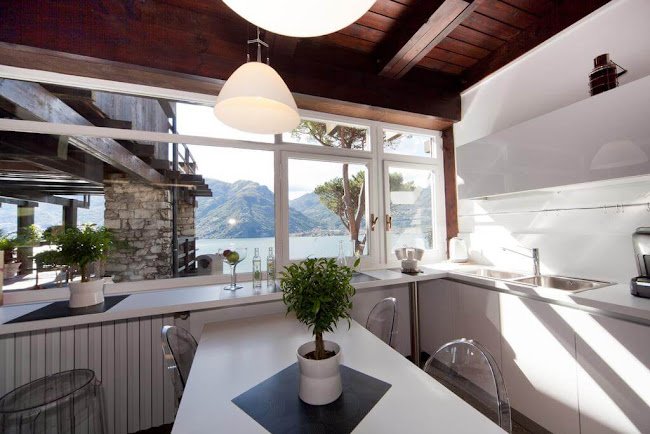 PRIVATE AND EXCLUSIVE HOLIDAY- BREATHTAKING VIEWS OF LAKE COMO