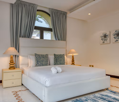 Luxury bedroom at Frond M Serviced Apartments