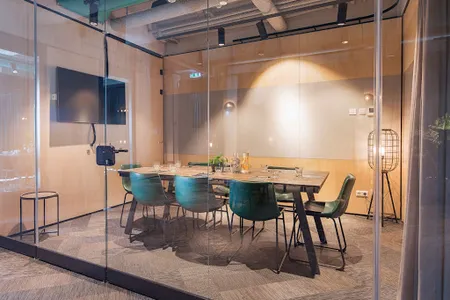 Meeting room at Naritaweg Serviced Apartment, Westerpark