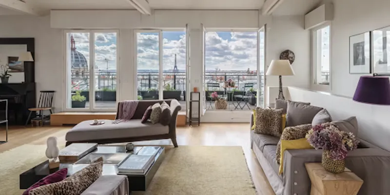 OPERA JEWEL -COMMANDING VIEWS PERCHED IN PARISIAN HEIGHTS