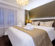 Luxury bedroom at Villa Vinicia