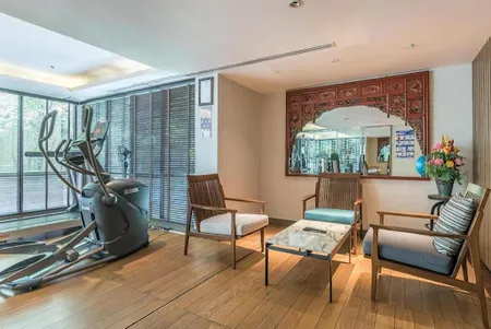 Soi Nai Lert Serviced Apartment