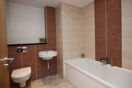 Bathroom - 1 bed apartment