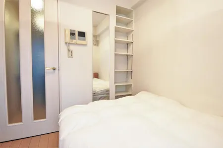 Kitasaiwai Nishi-ku Studio Apartments