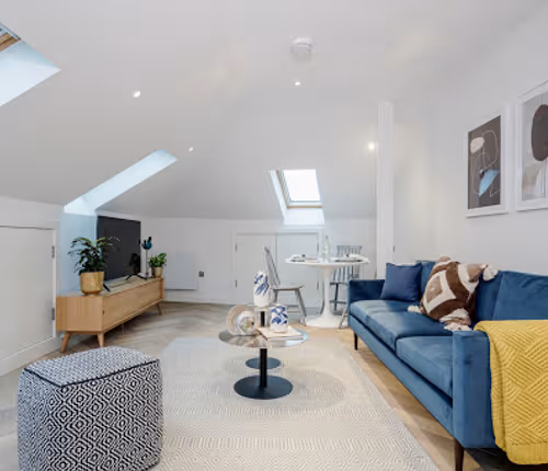 Newman Street Apartment in Fitzrovia