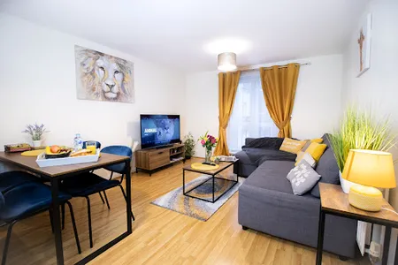 Brookvale Apartment