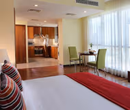 Boulevard Street Apartment