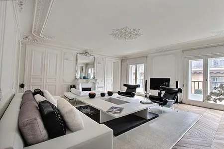 210M2 PALAIS ROYAL RESIDENCE