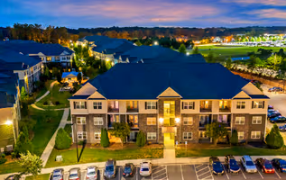 Eagle Road Service apartment