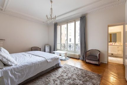 A 220SQM HAUSSMANN JEWEL ON THE CROWN OF CHAMPS ELYSEES