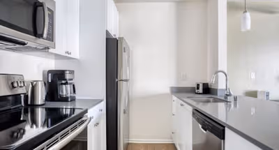 E Del Mar Serviced Apartment