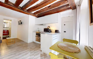 A PERFECT PIED A TERRE IN THE HEART OF MARAIS - RUE VERTBOIS