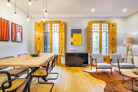 Dreta de l'E Serviced Apartment