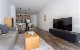 Harmon Avenue Furnished Apartment