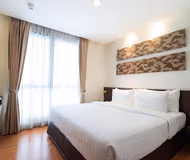 Ratchadaphisek Road Apartments