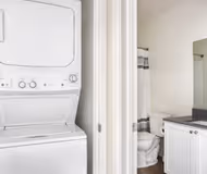 E Del Mar Serviced Apartment