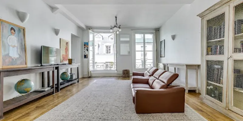 THE PARIS LOCATION THAT DREAMS ARE MADE OF-TUCKED NEXT TO LOUVRE & SEINE