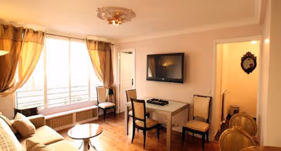 THE DREAM STREET IN THE VICINITY OF THE EIFFEL