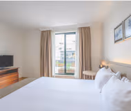 Square Serviced Apartment