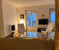 Offering Street Views on Rue du Temple