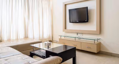 Living area - 4 bed apartment