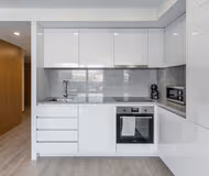 Sleek Monochromatic Apt in Bonfim
