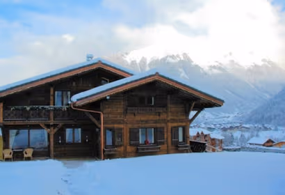 White Fairyland Traditional Chalet