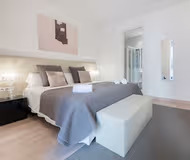 Carrer de Déu service apartment