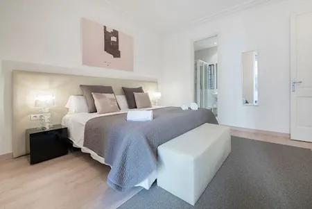 Carrer de Déu service apartment