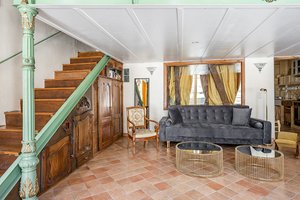 OLD FRENCH LIVING IN LOUVRE- PALAIS ROYAL