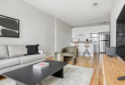 School St Serviced Apartment