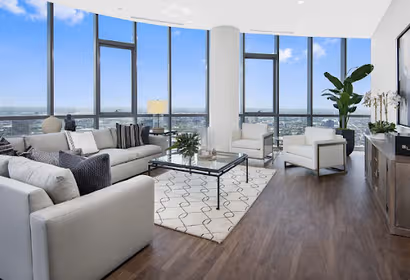 W Madison St Serviced Apartment