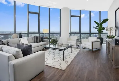 W Madison St Serviced Apartment