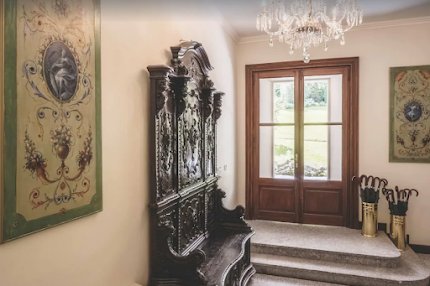 Magnificient Villa located right on the shores of Lake Como
