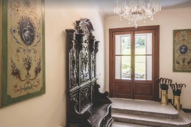 Magnificient Villa located right on the shores of Lake Como