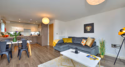 Executive Oakgrove Apartment