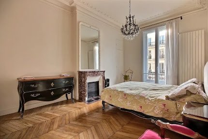 THE SHIMMERING OPERA JEWEL OF PARIS