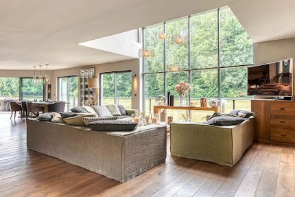 A GRAND LUXURY IN NEUILLY ON THE BACKDROP OF RIVERSIDE GREENRYOF ILE DE PUTEAUX