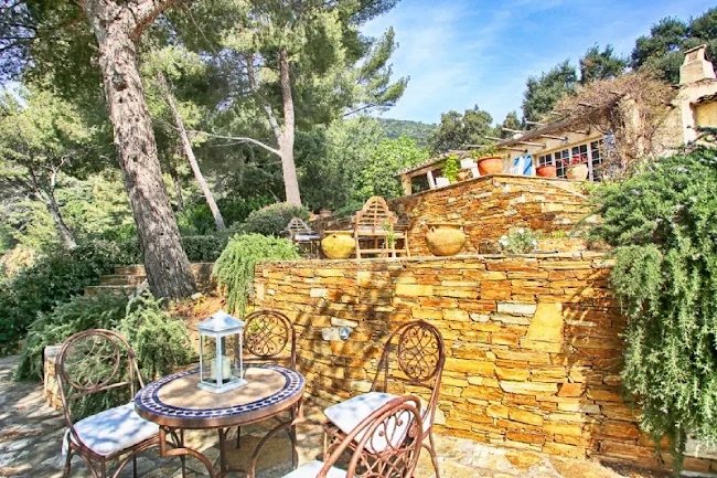 A Luxurious French Riviera Villa