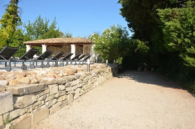 A Cozy Luxury Villa in Eygalieres