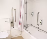 Edinburgh Airport (M9, Jct1) hotel