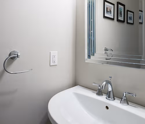 713 Florida Avenue NE Unit House