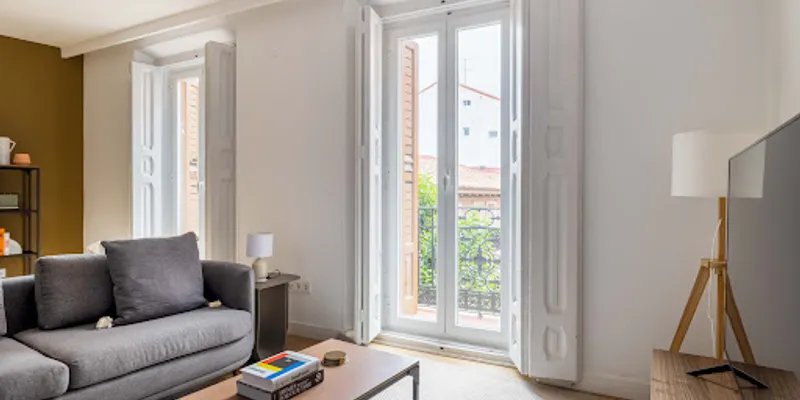 Humilladero Serviced Apartment