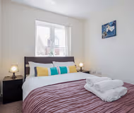 Double bed bedroom at Dartford Bridge Kent Stay