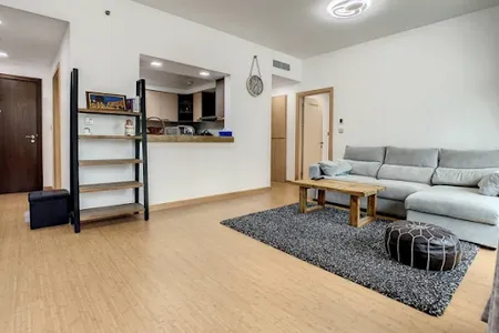 Stunning Blakely Tower Apartment
